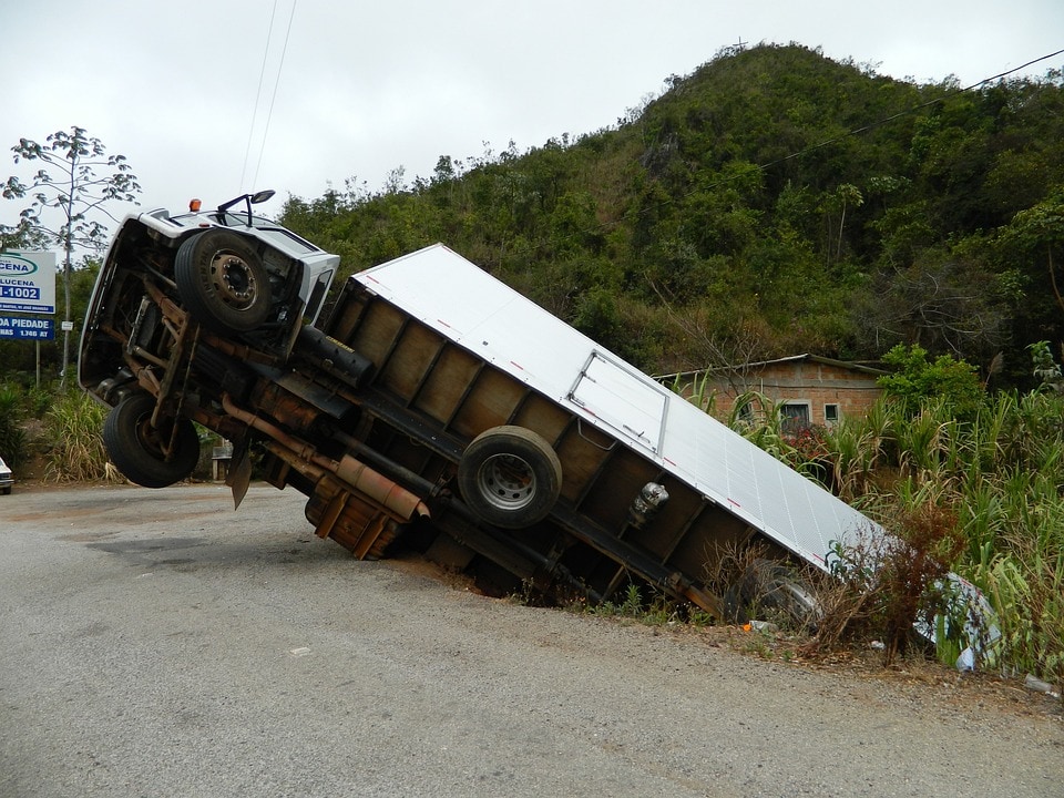 causes of fatigued truck driver accidents