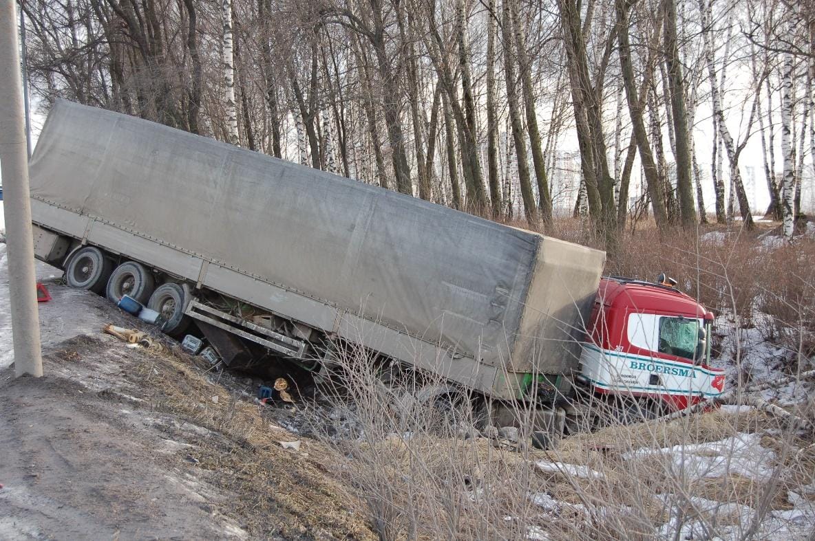 How Cellphones Lead to Truck Accidents