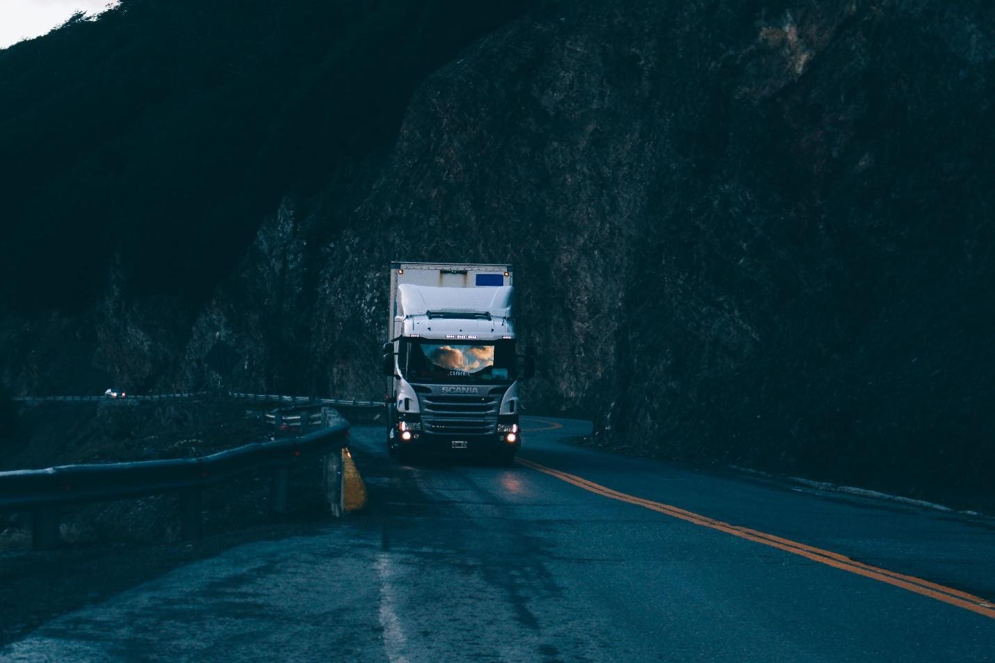 Dealing with Nevada Truck Accidents during Bad Weather
