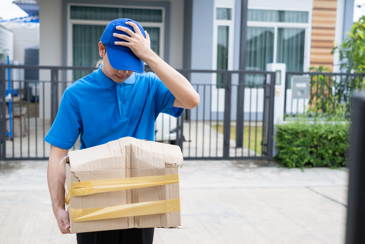 Can a mailman sue for falling